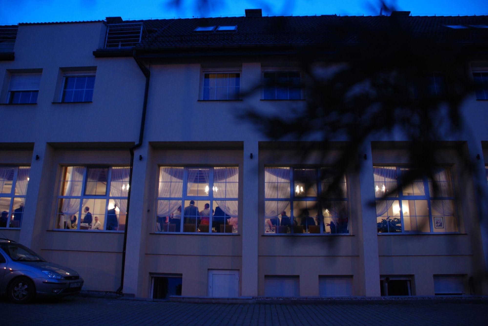 Hotel Bielany Bielany Wrocławskie Exterior foto